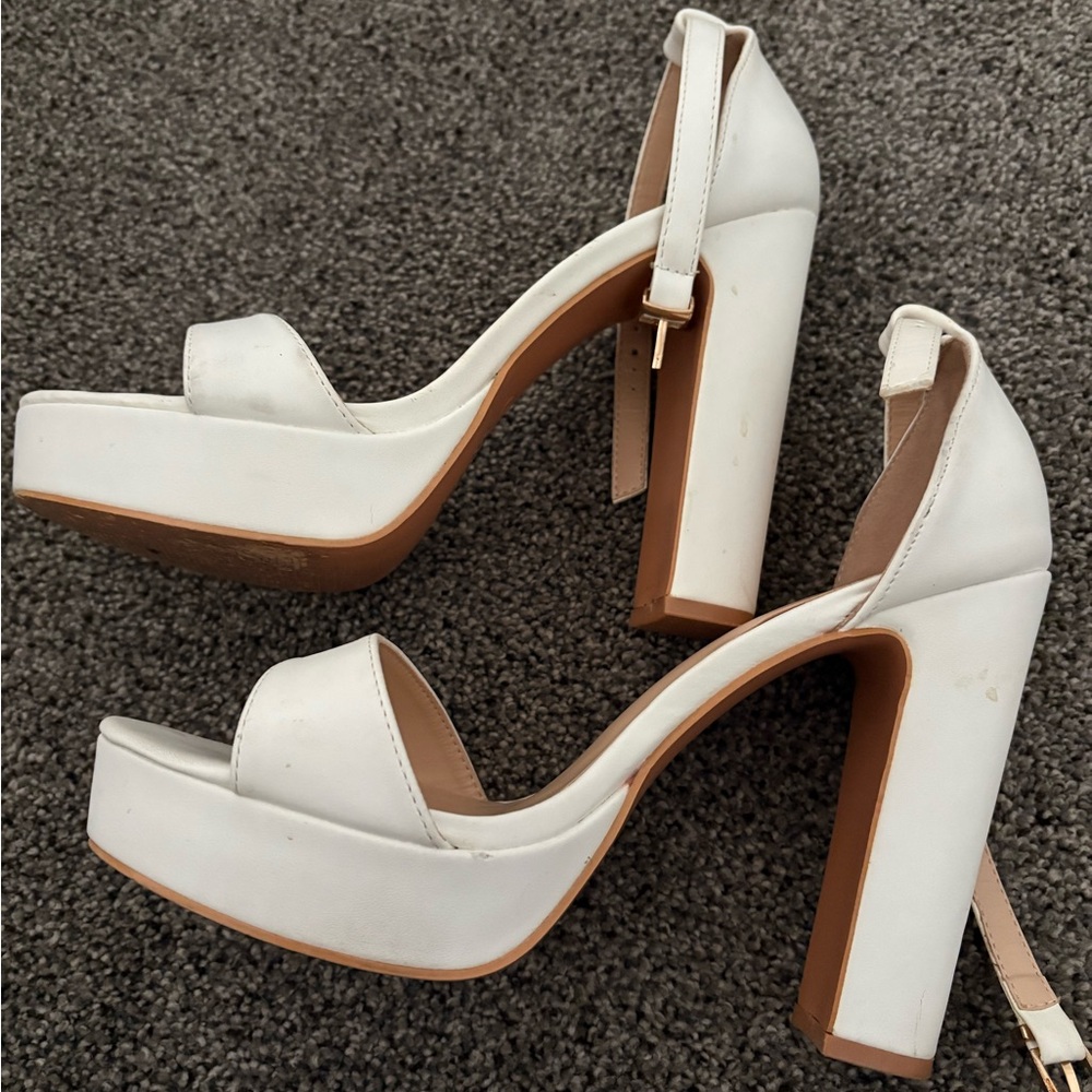 PrettyLittleThing White Chunky Heels